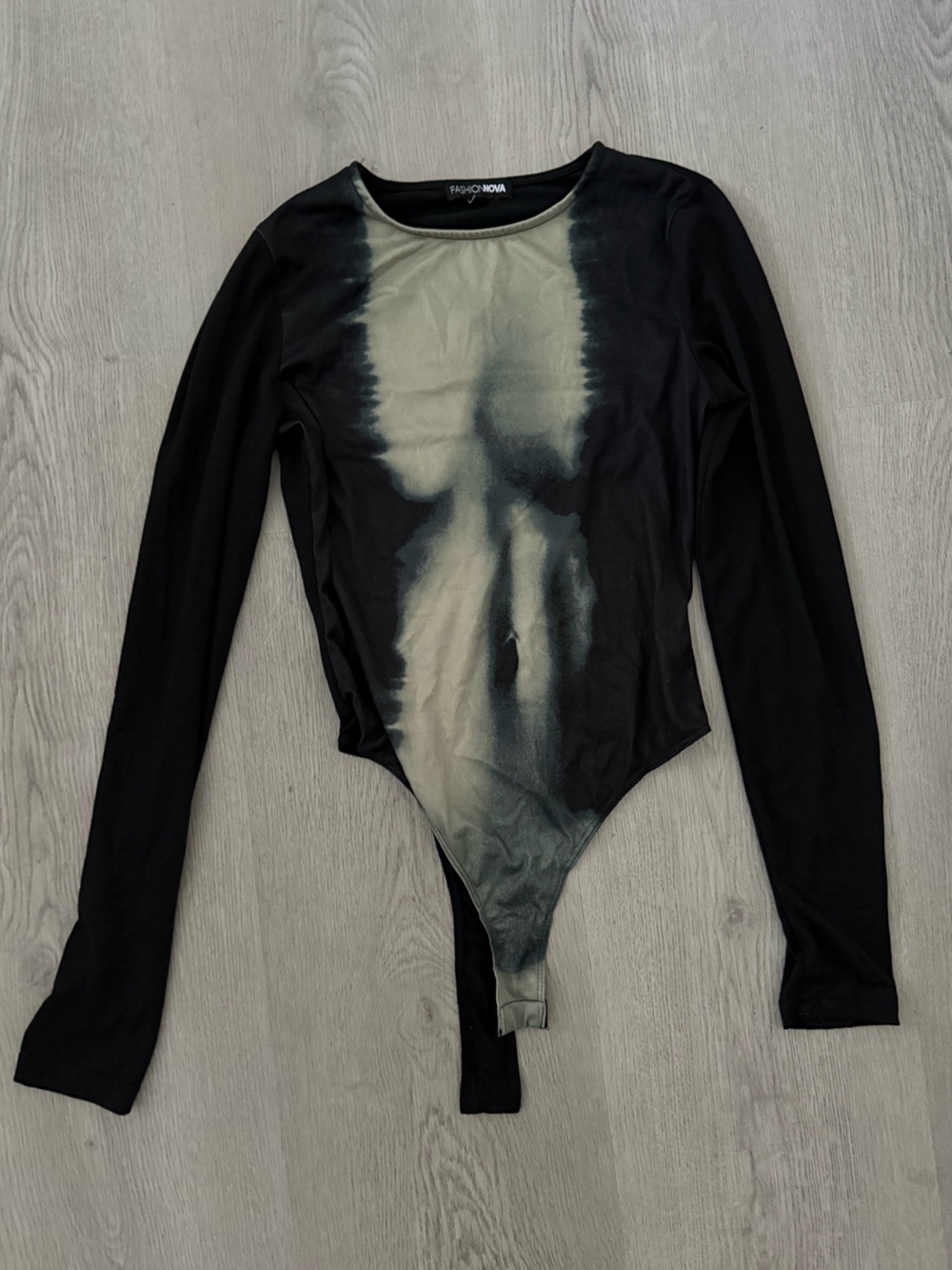Fashion Nova Black and Cream Tie-Dye Long Sleeve Bodysuit